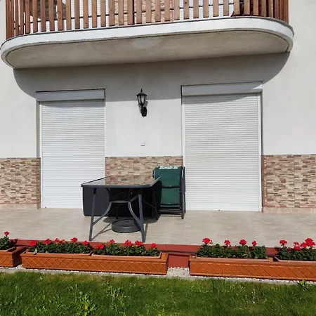 Havasi Vendeghaz Apartment *