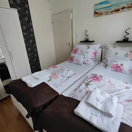Apartment Havasi Vendeghaz Gyenesdias