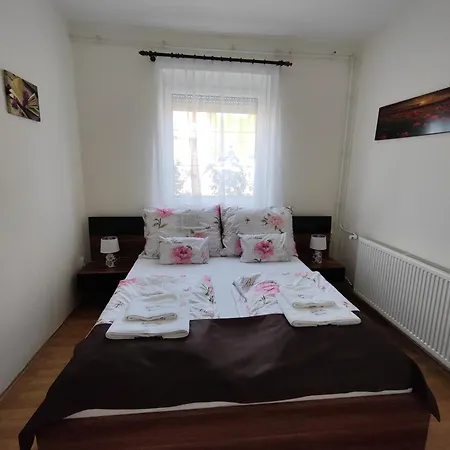 Havasi Vendeghaz Apartmán Gyenesdiás