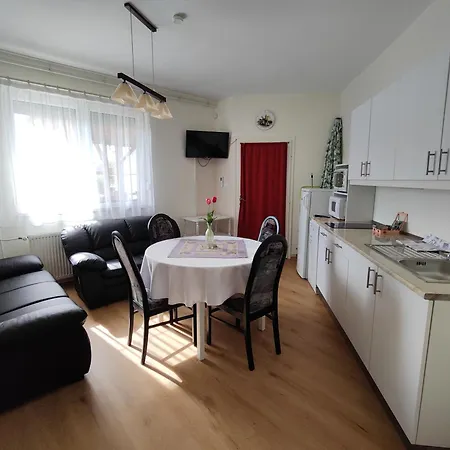Havasi Vendeghaz Apartment