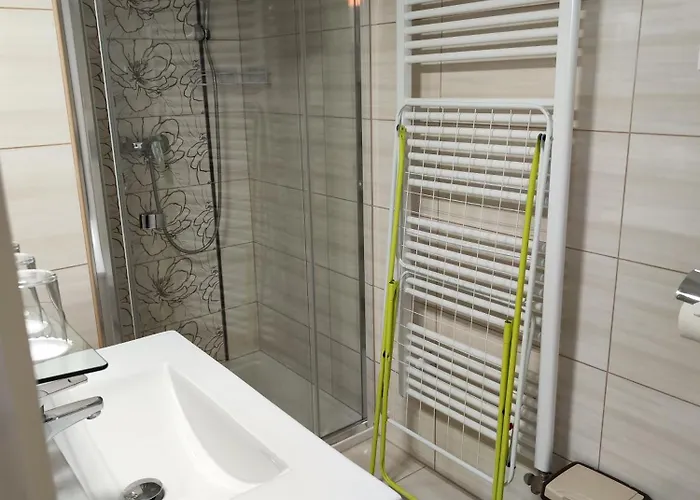 Havasi Vendeghaz * Gyenesdiás