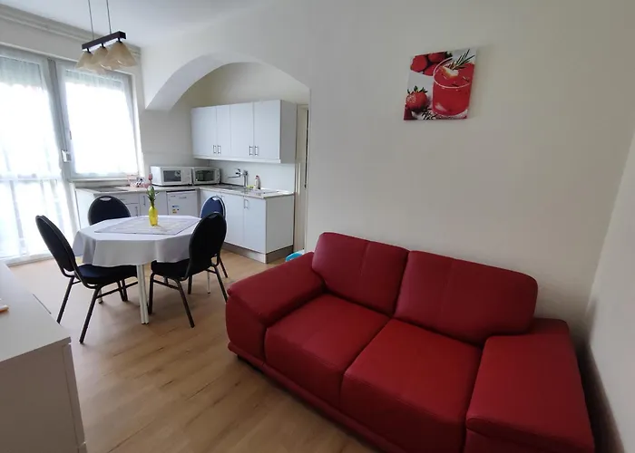 Havasi Vendeghaz * Gyenesdiás