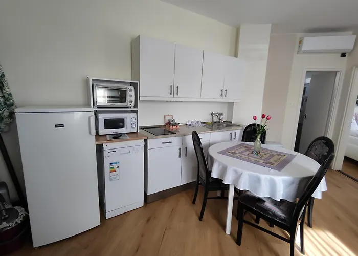 Havasi Vendeghaz * Gyenesdiás